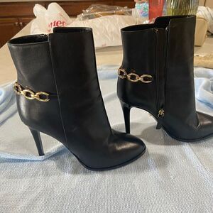 Diane VonFurstenberg ladies black leather boots size 7.5